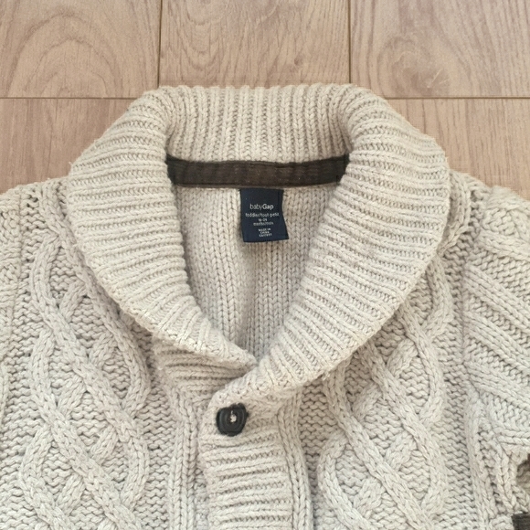 GAP Cream Sweater 18-24M EUC - Picture 2 of 2